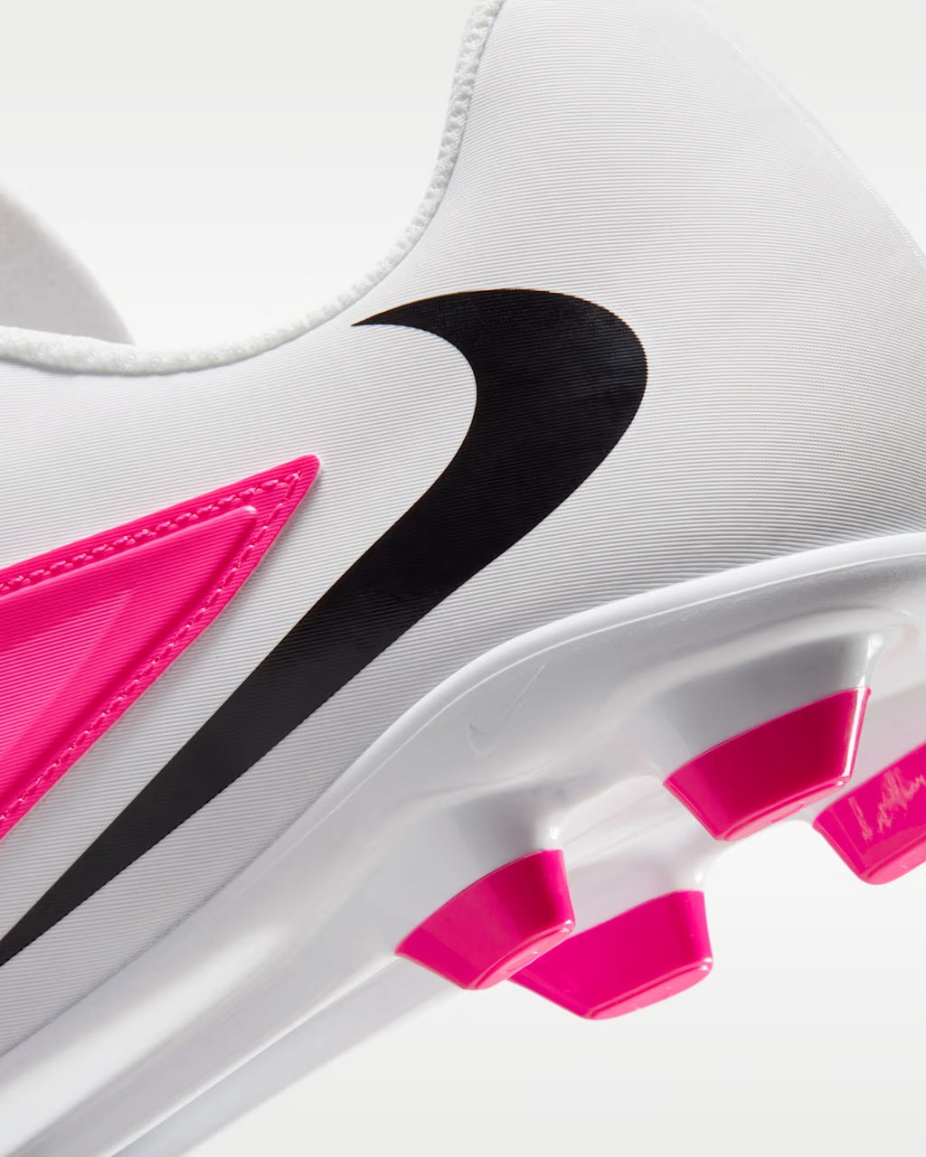 Soccer Nike Phantom 6 Low Club