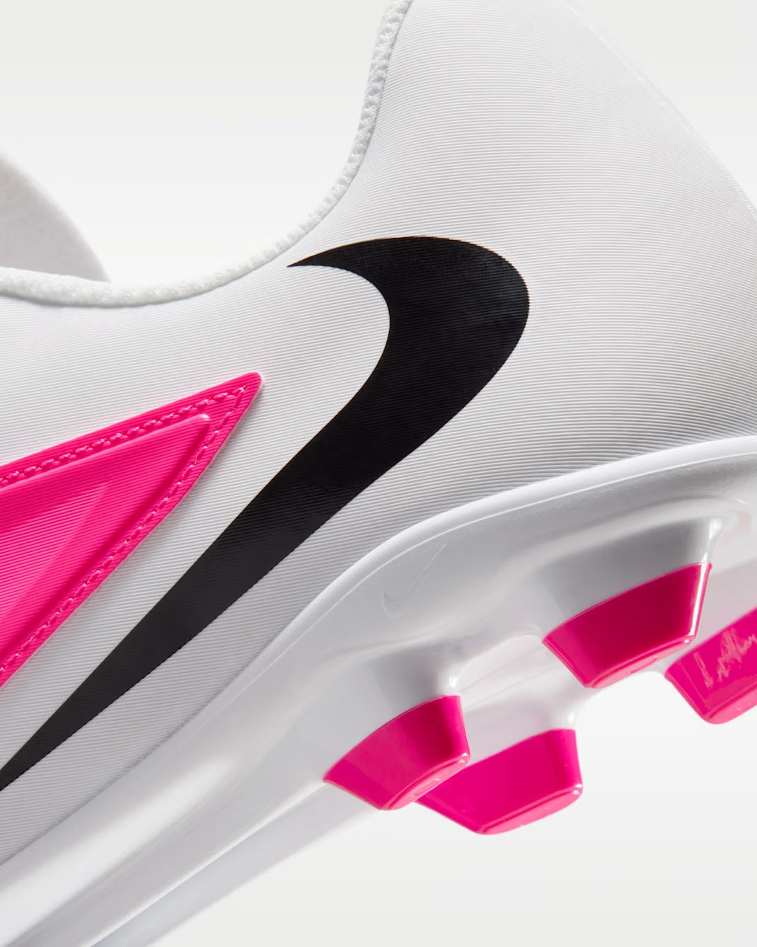 Soccer Nike Phantom 6 Low Club