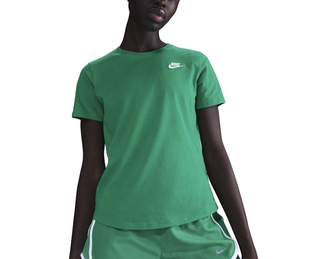 SPORTSWEAR CLUB ESSENTIALS