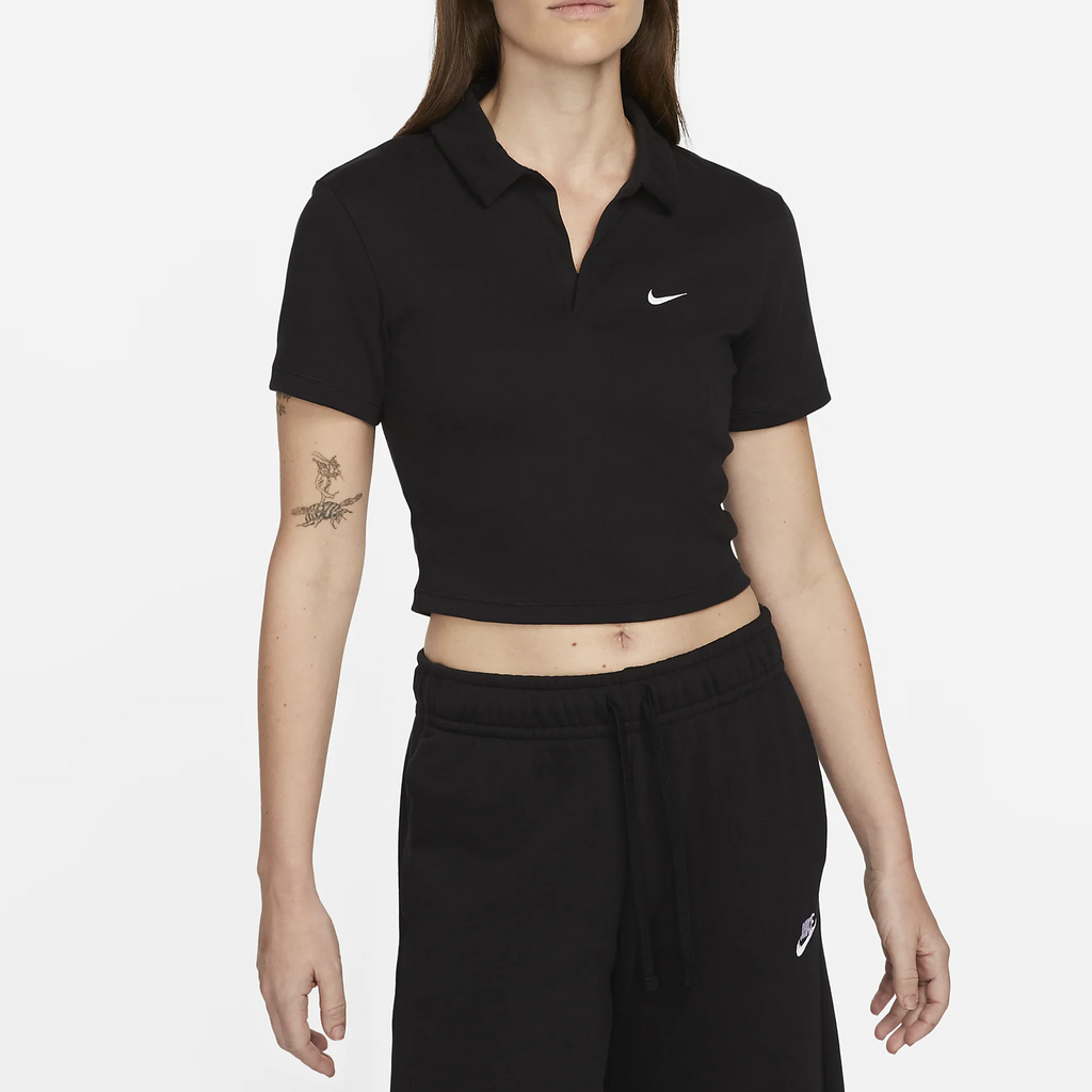 SPORTSWEAR ESSENTIALS