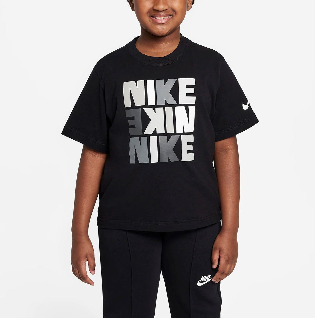 SPORTSWEAR