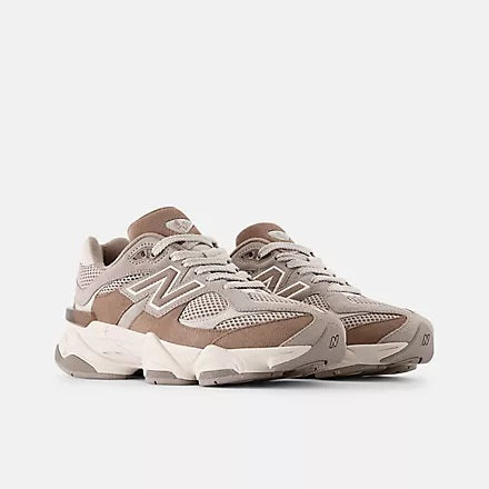 Sneakers New Balance 9060 Lifestyle Mushroom Gs GC9060EX