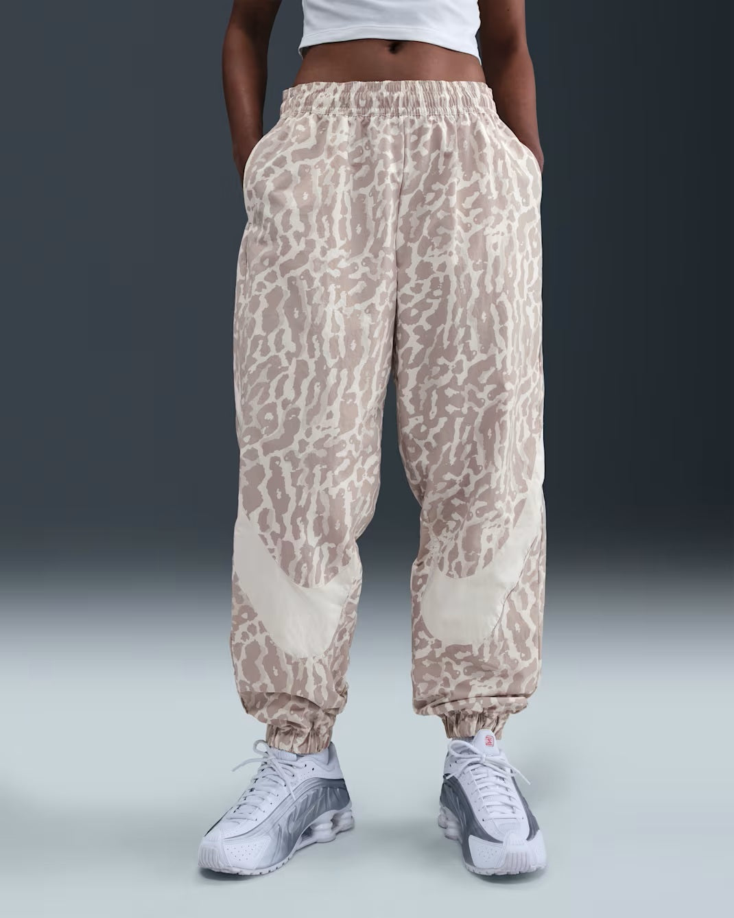Nike Sportswear Women's Woven Printed Pants