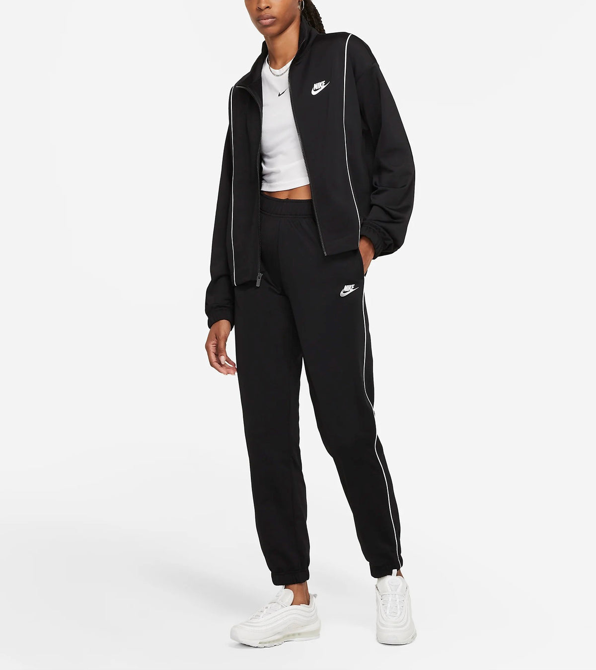SPORTSWEAR