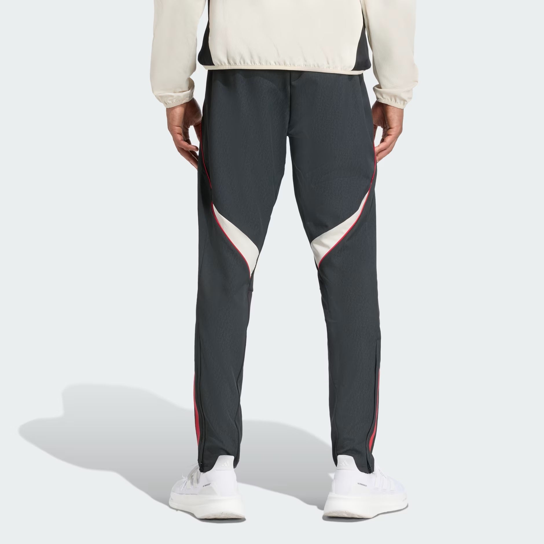 Liverpool FC Prematch pants