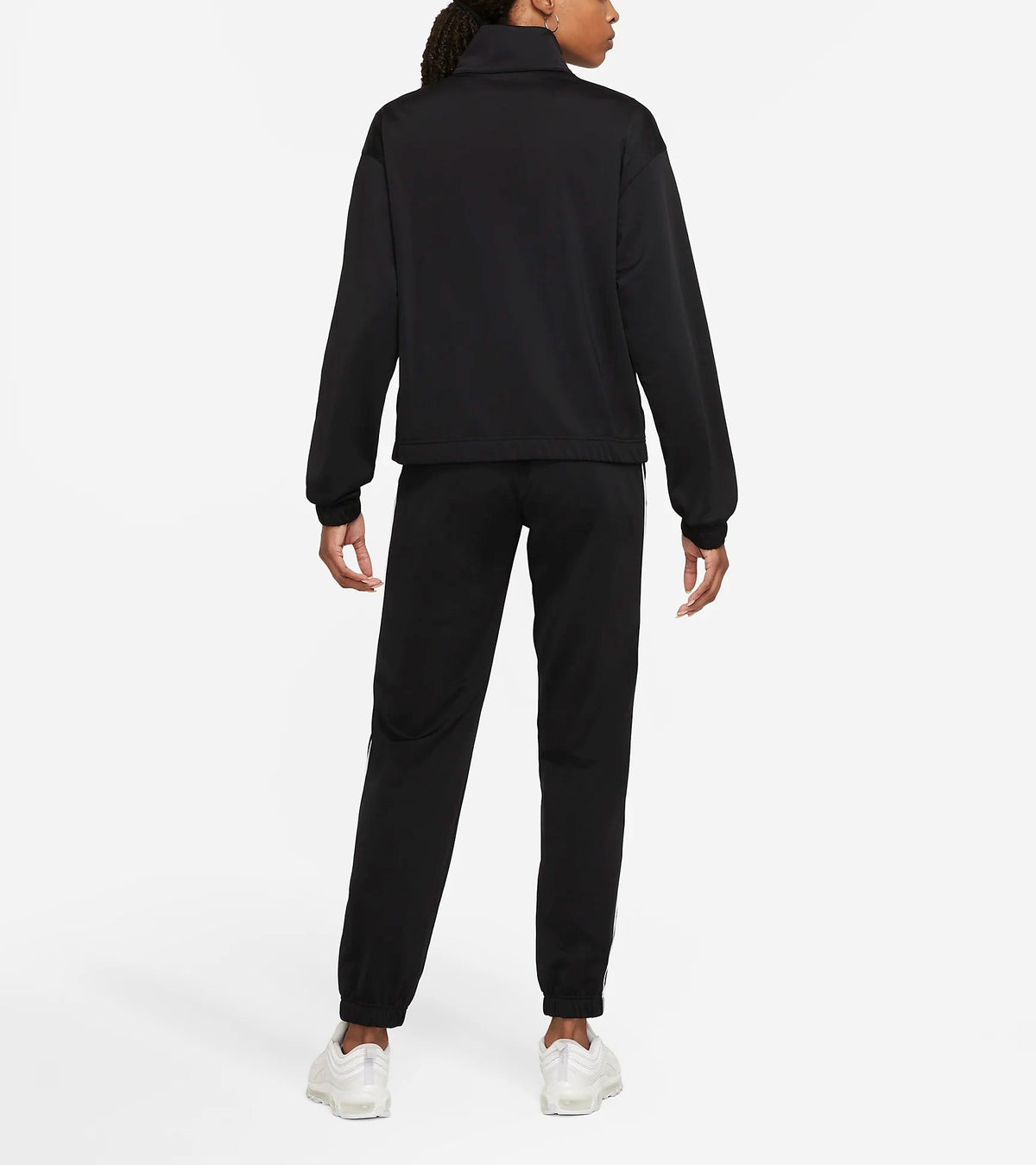 SPORTSWEAR