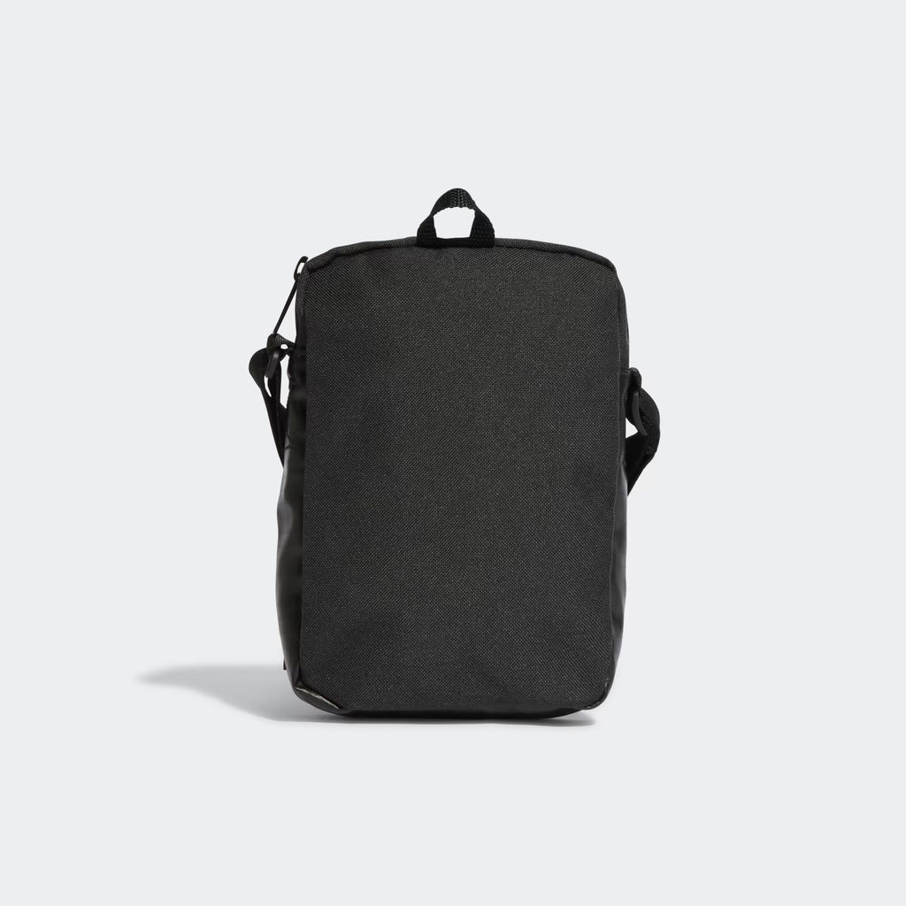 ESSENTIALS TRAINING SHOULDER BAG