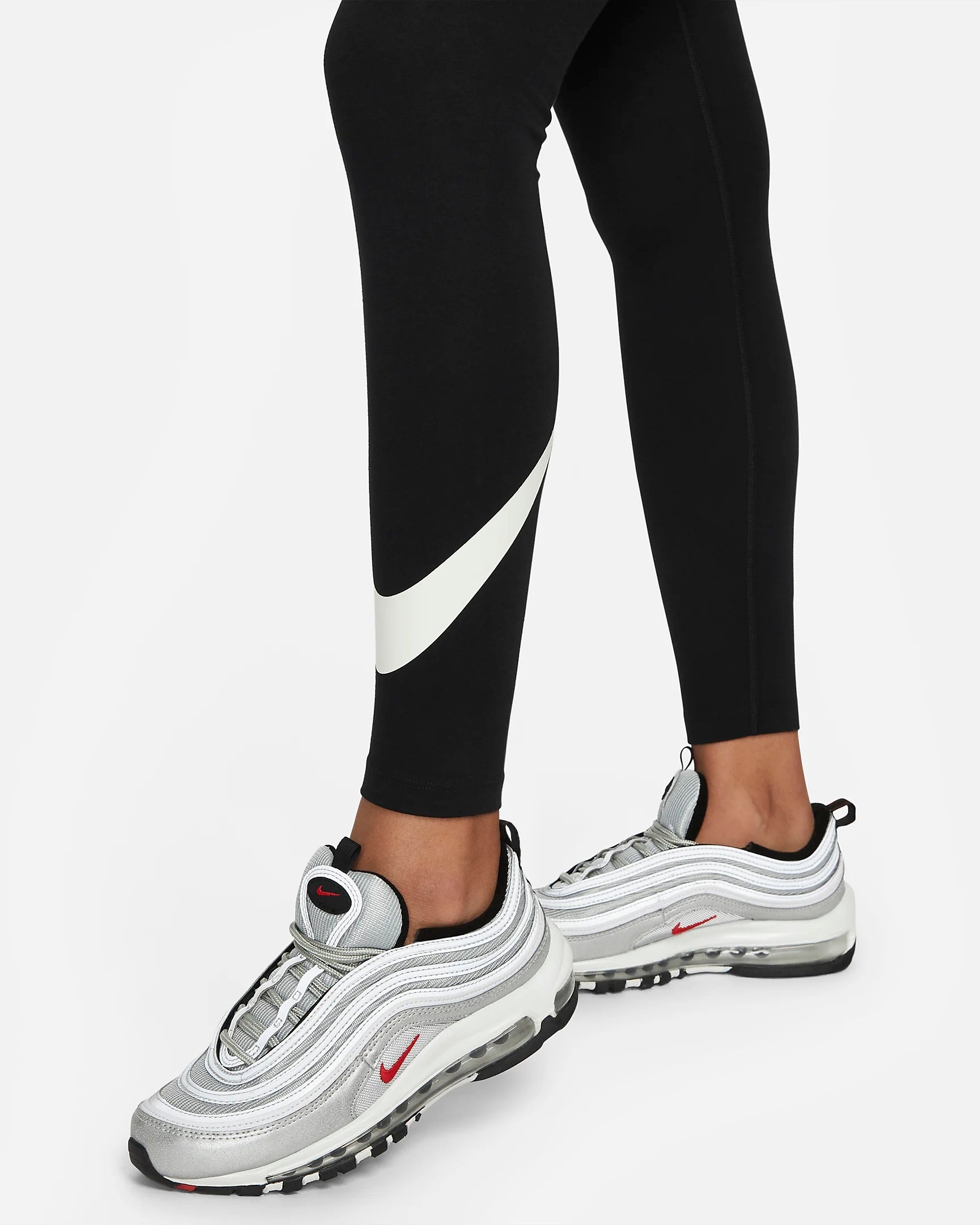 SPORTSWEAR CLASSIC