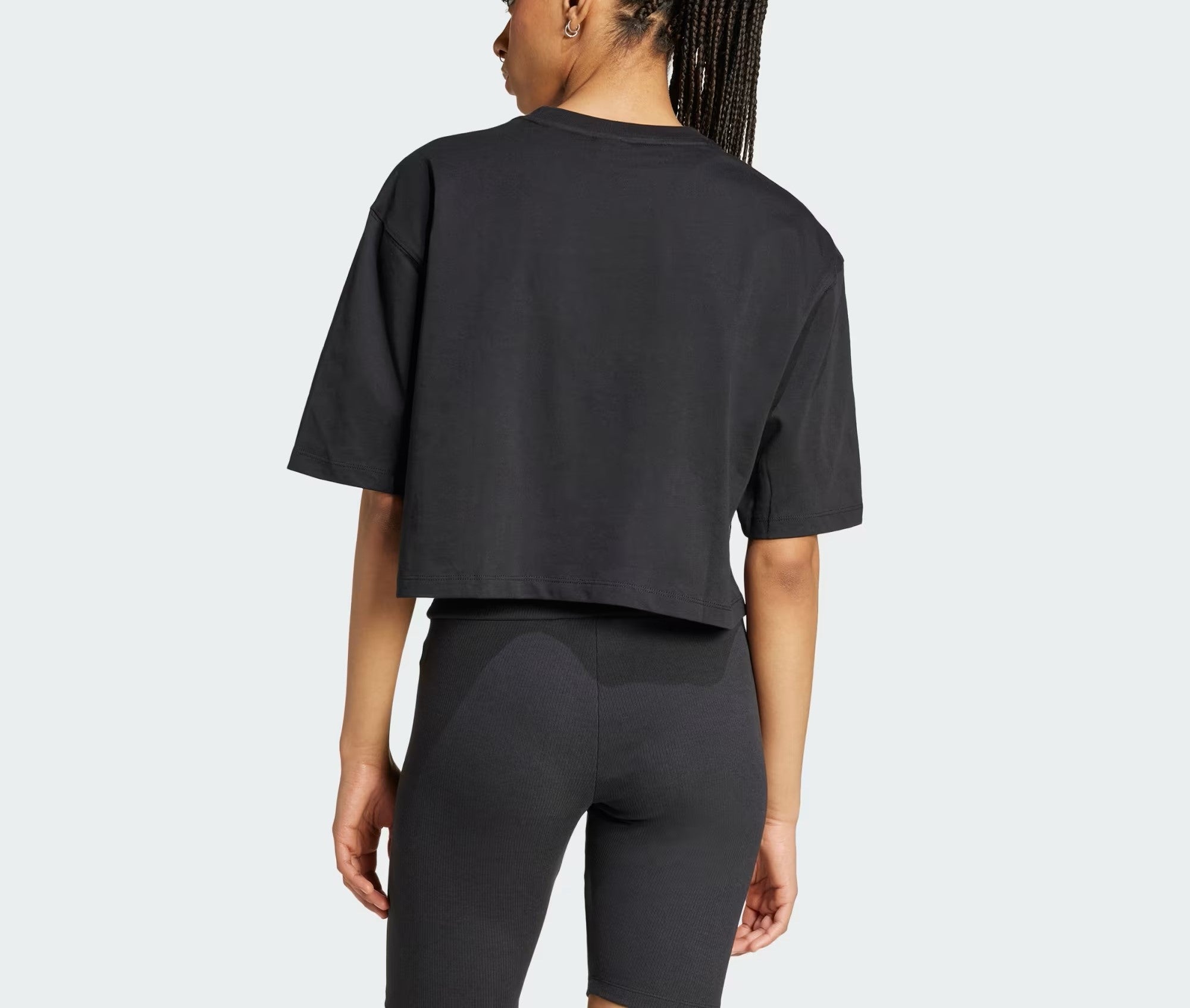 ESSENTIALS CROP TEE
