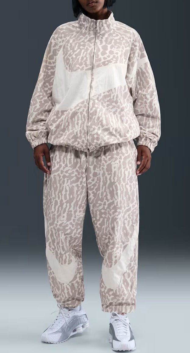 Nike Sportswear Women's Woven Printed Pants