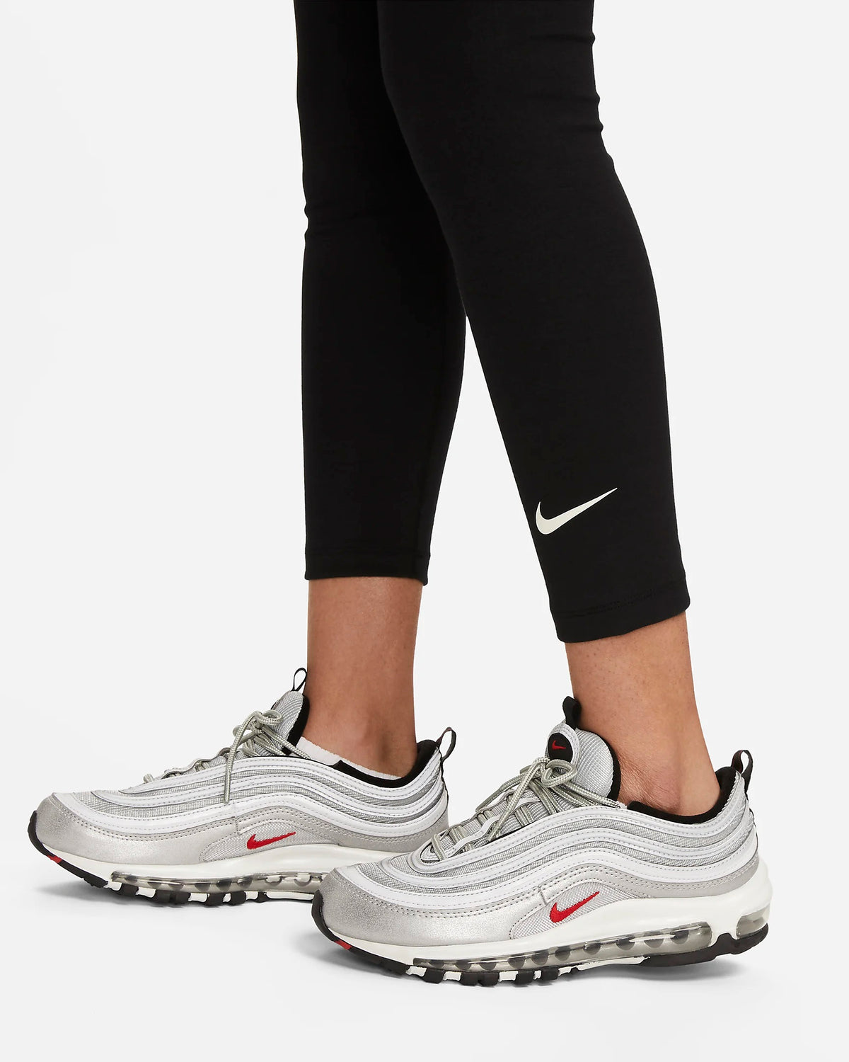 SPORTSWEAR CLASSIC