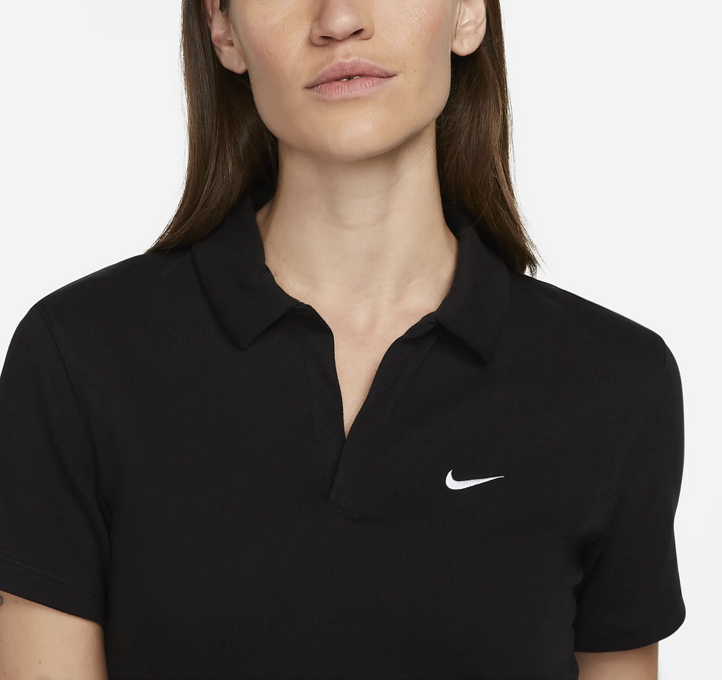 SPORTSWEAR ESSENTIALS