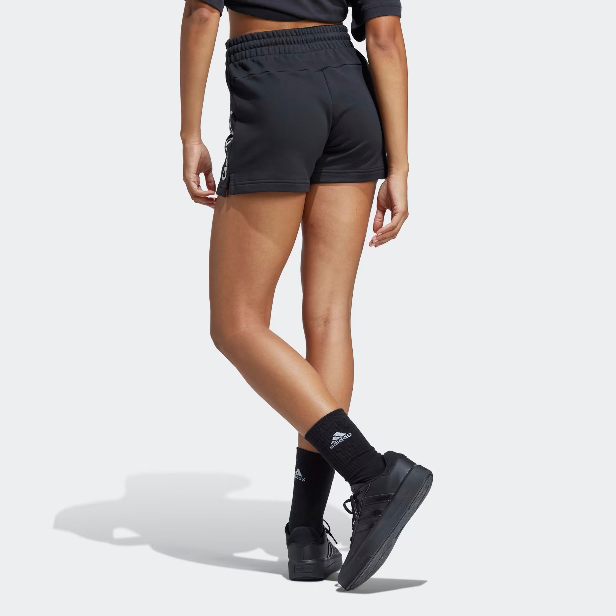 ESSENTIAL SHORT