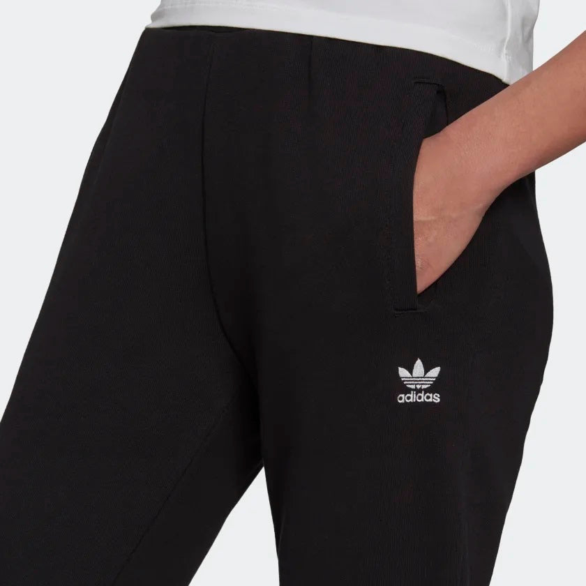 ESSENTIALS SLIM JOGGERS