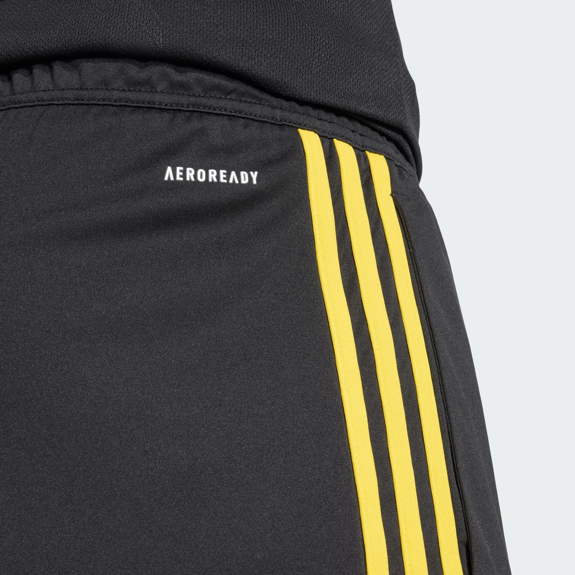 Manchester United 3S Shorts