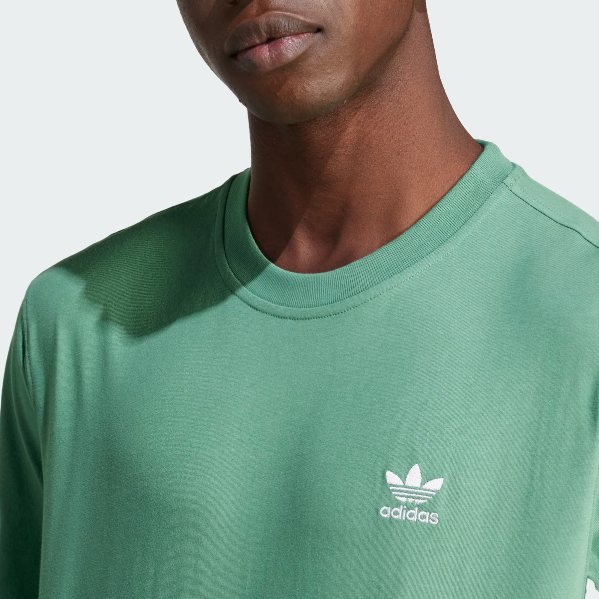 ESSENTIAL TEE TREFOIL