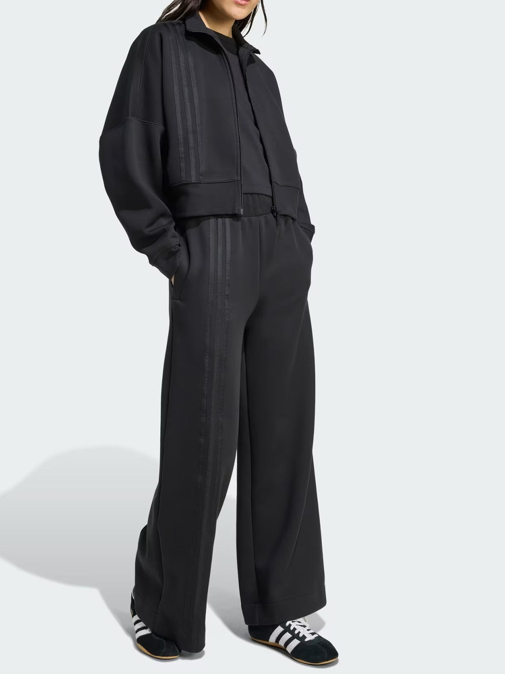 Off Placed 3 Stripes with Zip