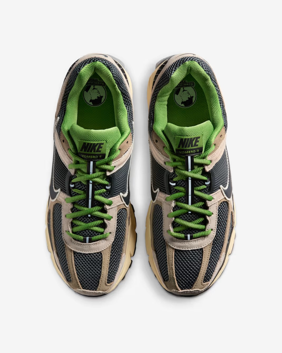 NIKE Zoom Vomero 5