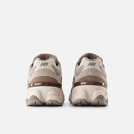 Sneakers New Balance 9060 Lifestyle Mushroom Gs GC9060EX