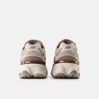 Sneakers New Balance 9060 Lifestyle Mushroom Gs GC9060EX