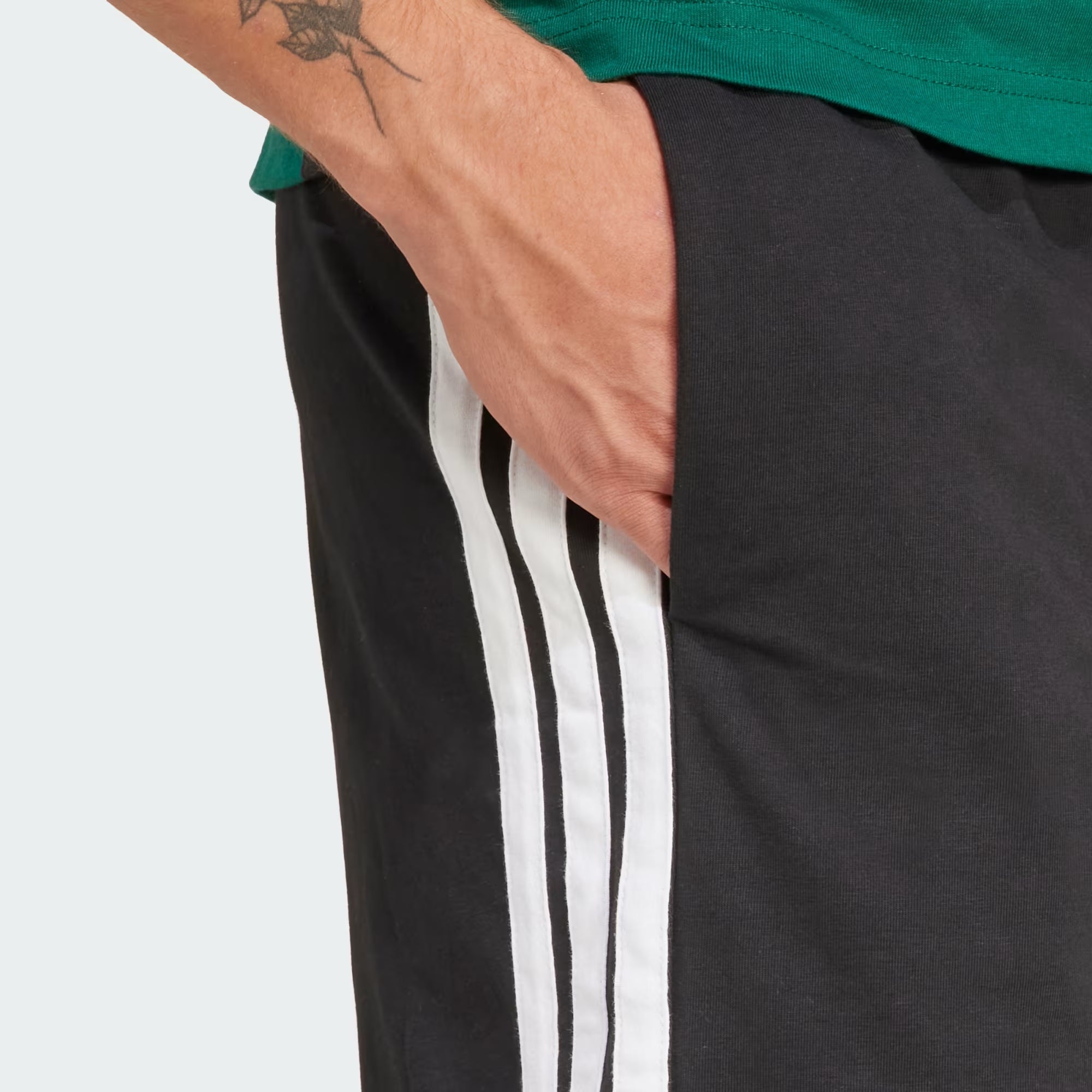 ESSENTIALS 3-STRIPES SINGLE JERSEY SHORTS