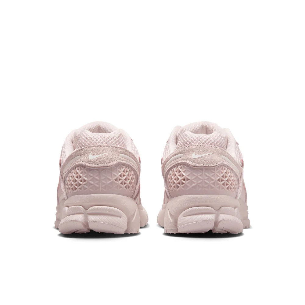 NIKE W Zoom Vomero 5