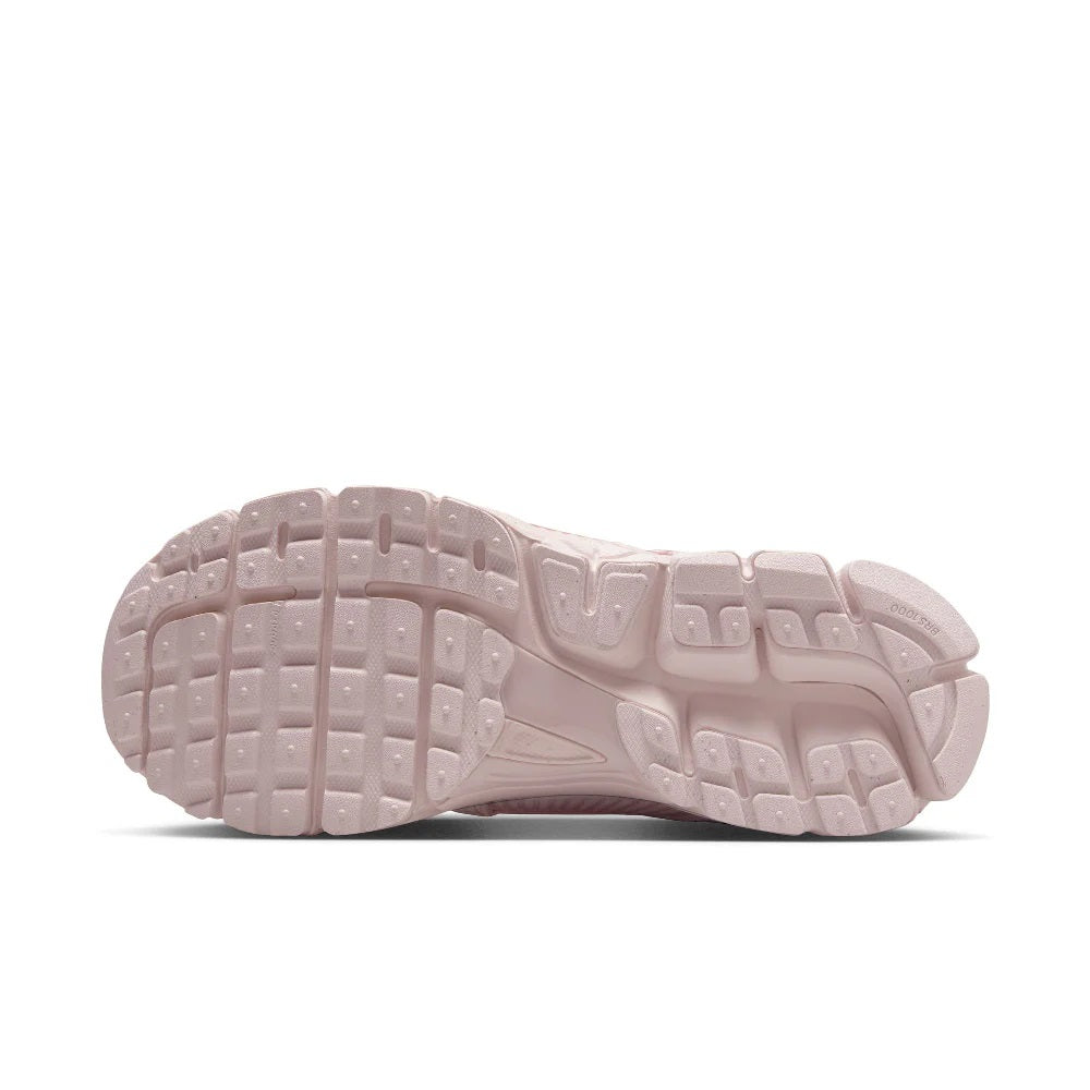 NIKE W Zoom Vomero 5
