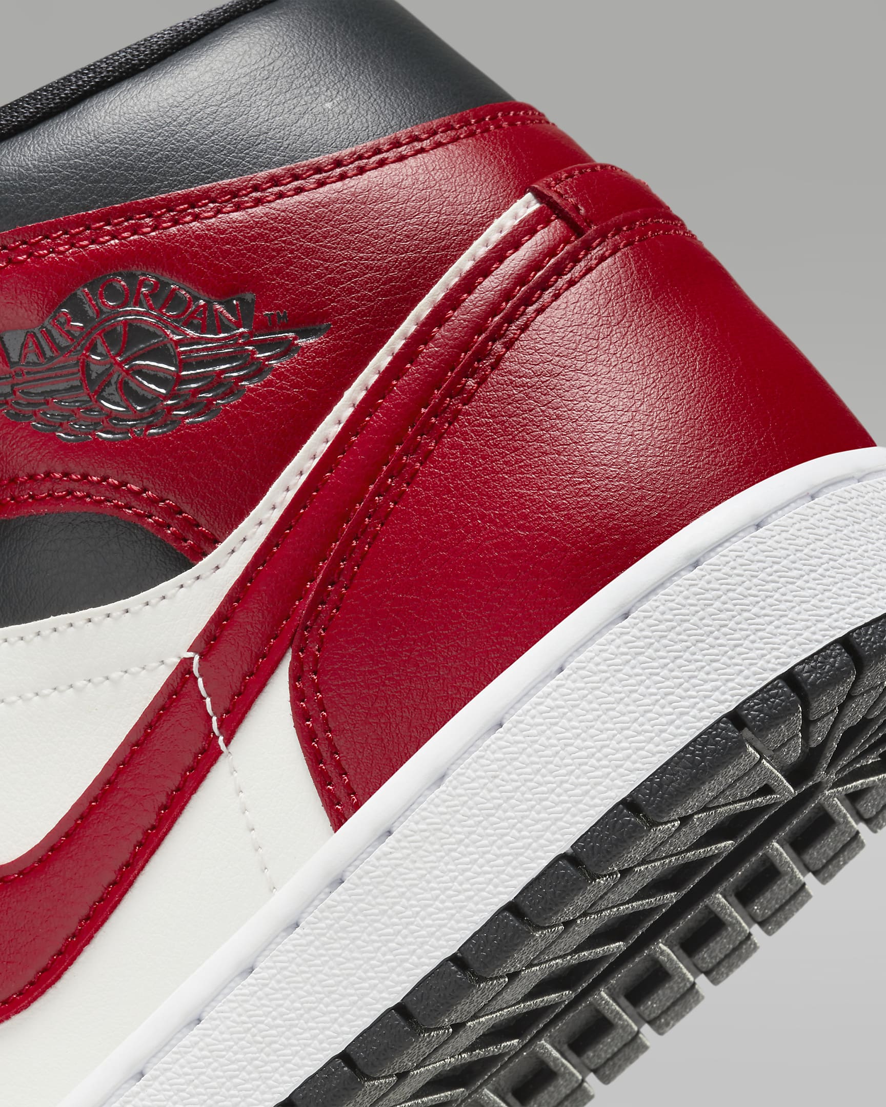 AIR JORDAN 1 MID WMNS