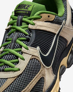 NIKE Zoom Vomero 5