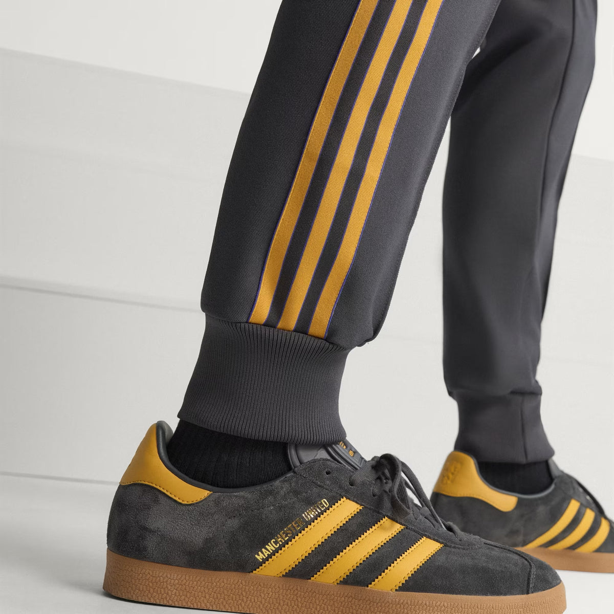 Manchester United Terrace Icons Training Pants