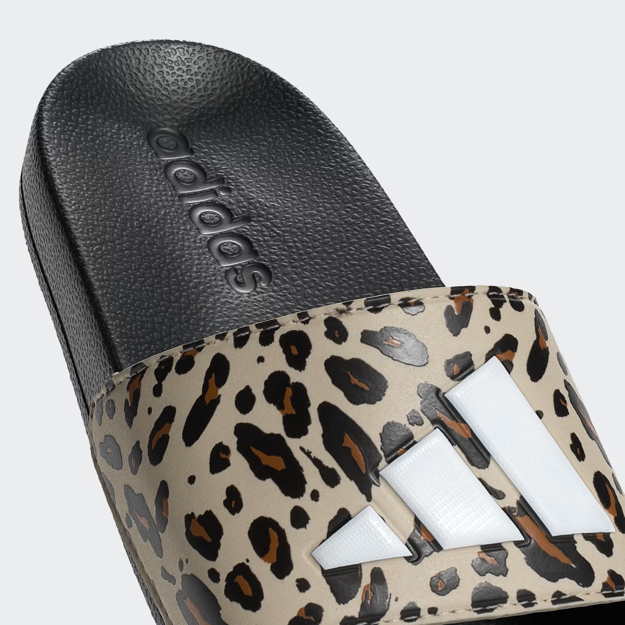 Adilette Shower Logo
