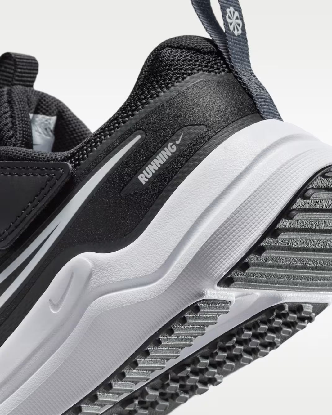 Nike Cosmic Runner PS