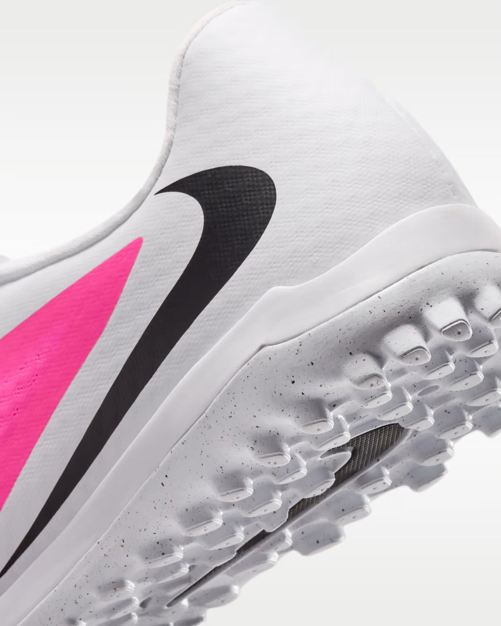 Soccer Nike Phantom 6 Low Academy